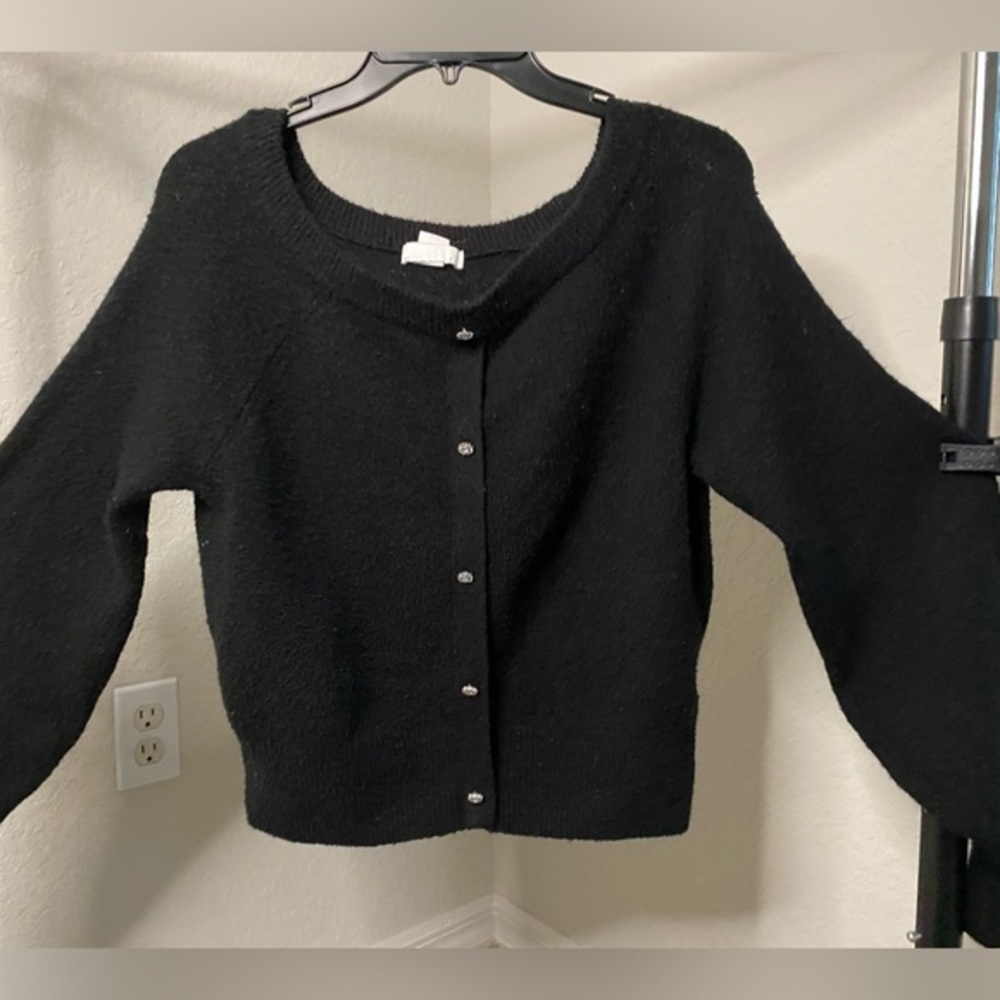 Off Shoulder Sweater - Picture 3 of 5